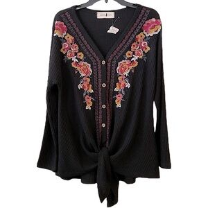 NWT Native Chic Longsleeved Top
